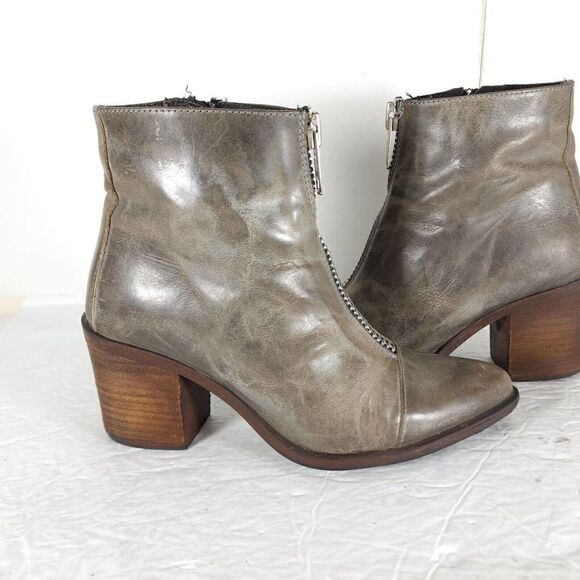 Freebird By Steven Women Claire US6 Gray Distressed Leather Zippers Heel Booties - Picture 9 of 12